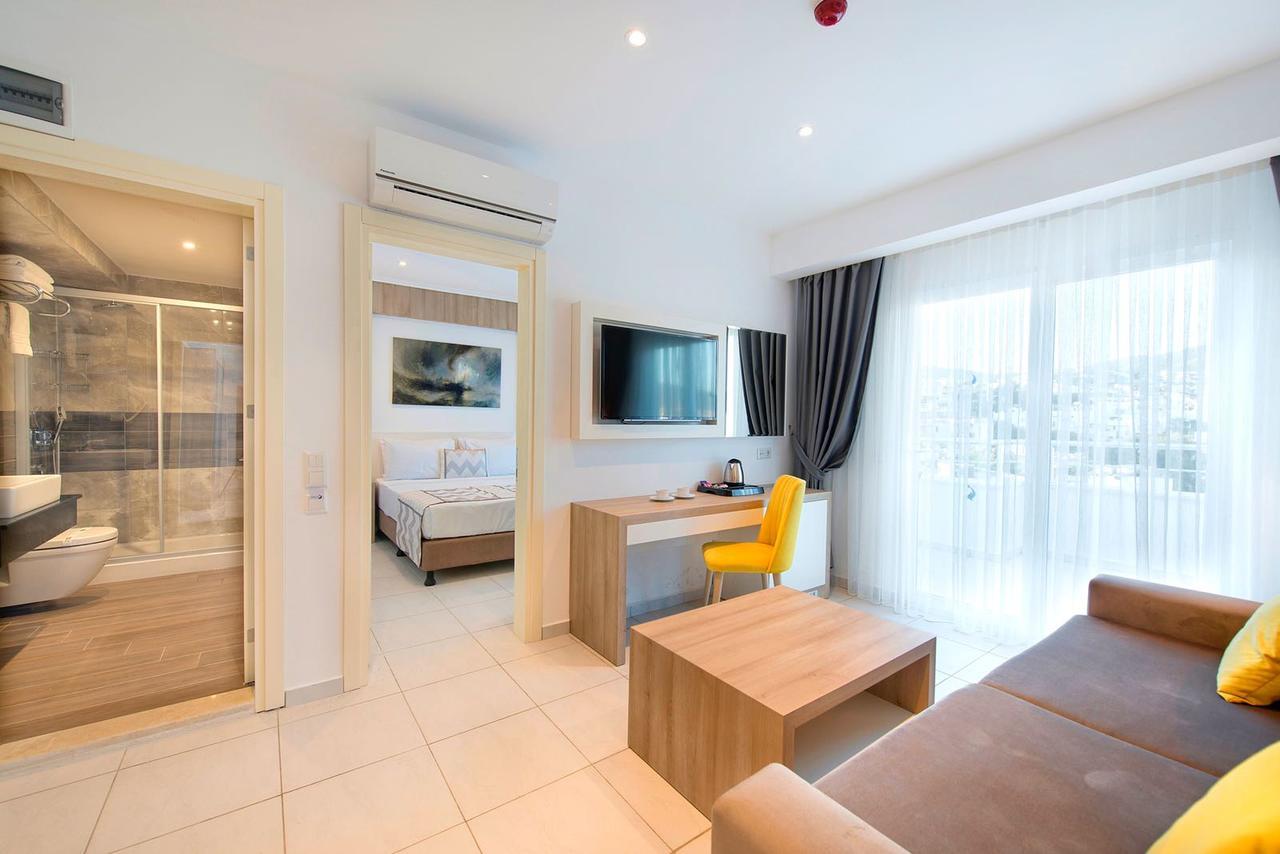 Club Shark Hotel 4*