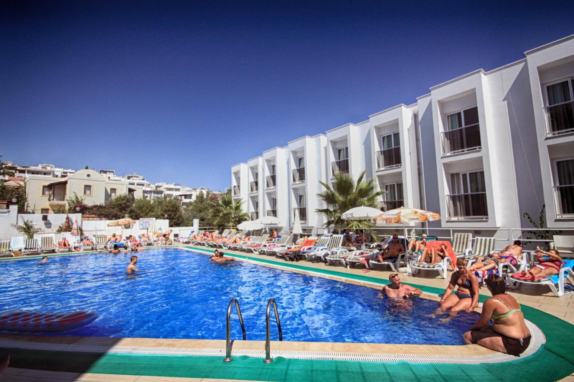 Club Shark 4*