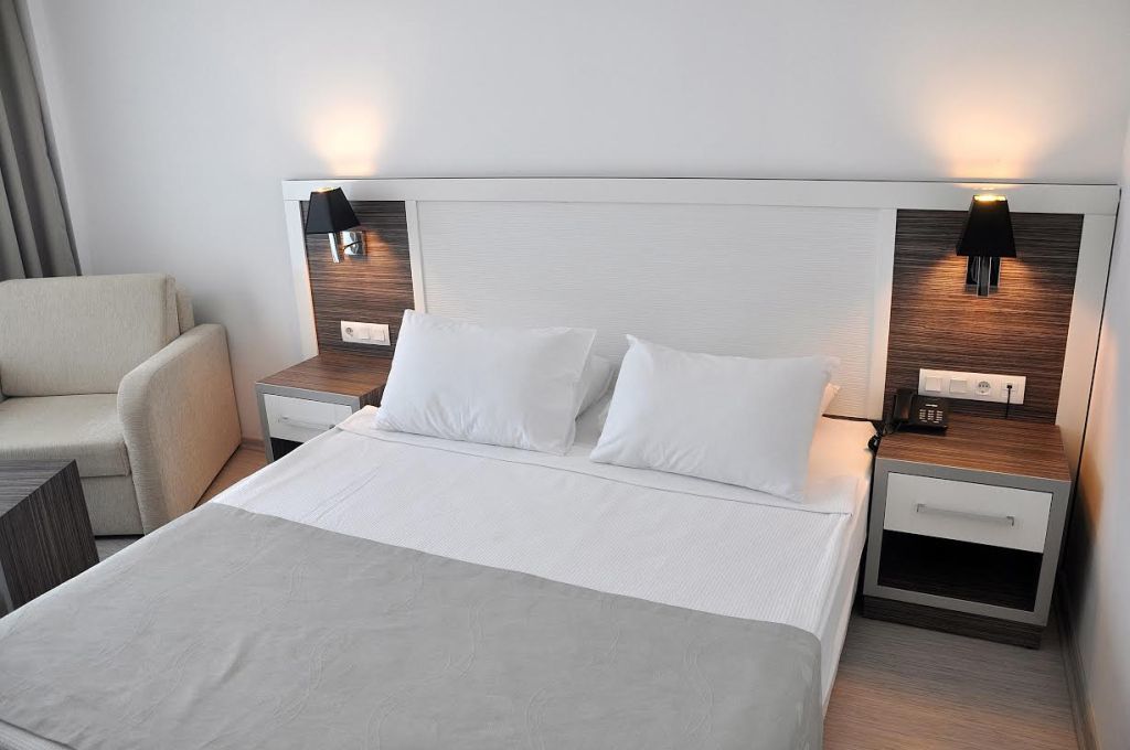 Club Shark Hotel 4*